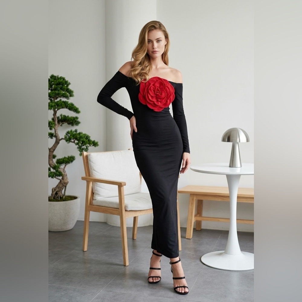 Mew mews Off-Shoulder Black Long-Sleeve Maxi Dress with Red Floral Accent